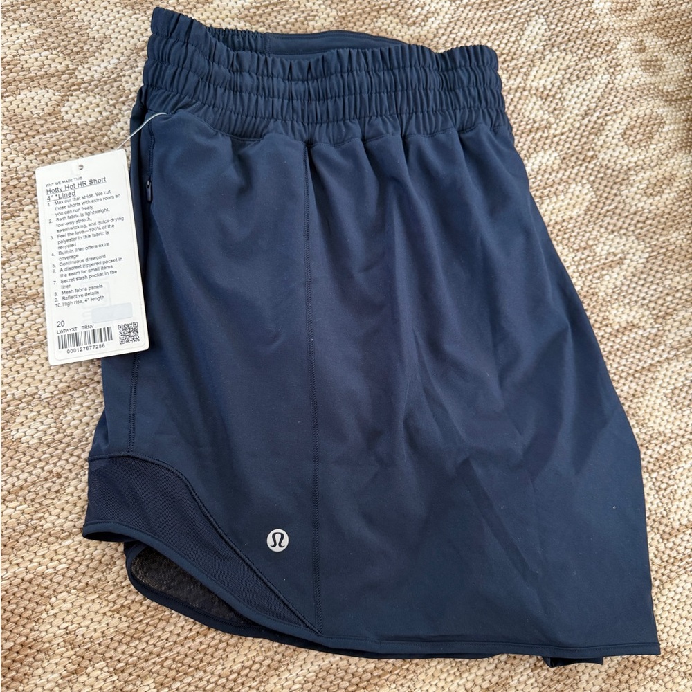 Lululemon Hotty Hot High-Rise 4” Shorts